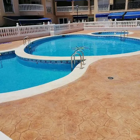 Andy Apartman, Apartment