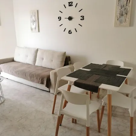 شقة Andy Apartman, *